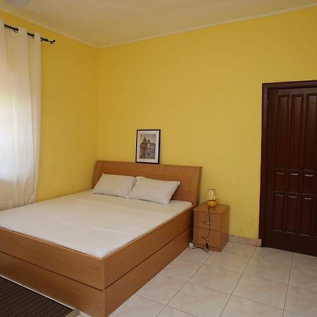Akmary Guest House Ogbodjo Bagian luar foto