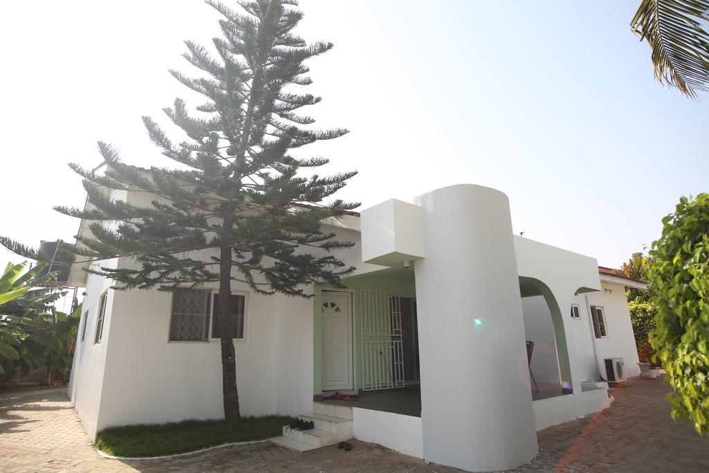 Akmary Guest House Ogbodjo Bagian luar foto